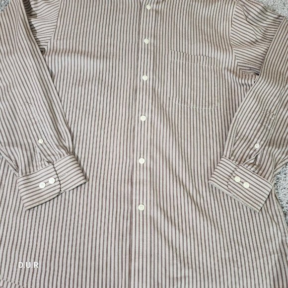 TravelSmart By Roundtree & Yorke Shirt Men's Medium‎ Long-Sleeve Brown Tan - Picture 2 of 12